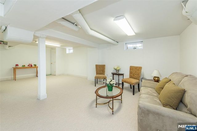 45 Stonegate Drive, Roseland, NJ 07068