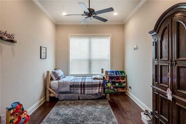 4022 Sunny Meadow Brook Court, College Station, TX 77845