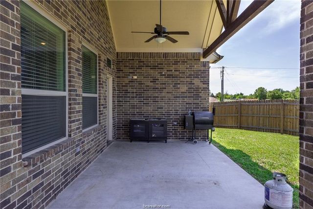 4022 Sunny Meadow Brook Court, College Station, TX 77845