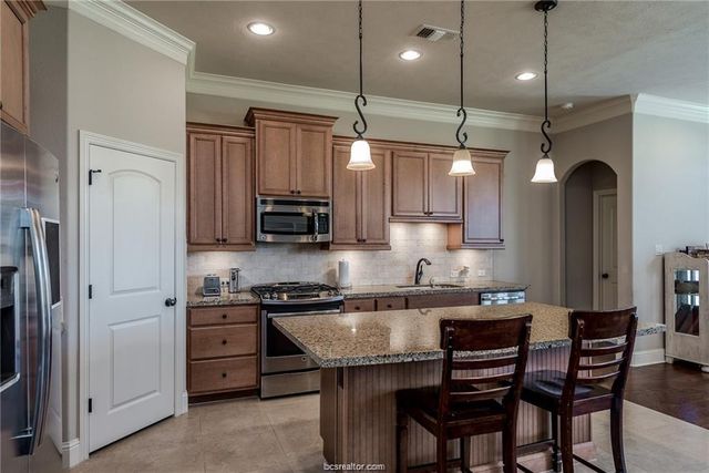 4022 Sunny Meadow Brook Court, College Station, TX 77845