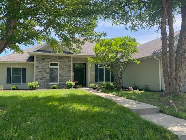 4608 ROYAL HERITAGE DR, Columbia, MO 65203