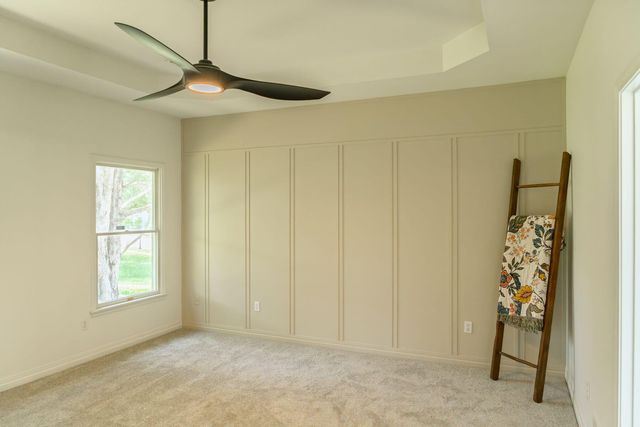 4608 ROYAL HERITAGE DR, Columbia, MO 65203