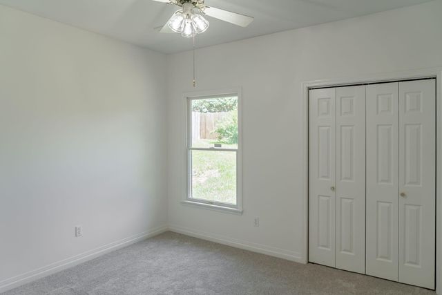 4608 ROYAL HERITAGE DR, Columbia, MO 65203