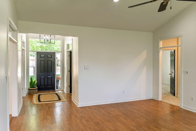 4608 ROYAL HERITAGE DR, Columbia, MO 65203