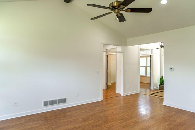 4608 ROYAL HERITAGE DR, Columbia, MO 65203