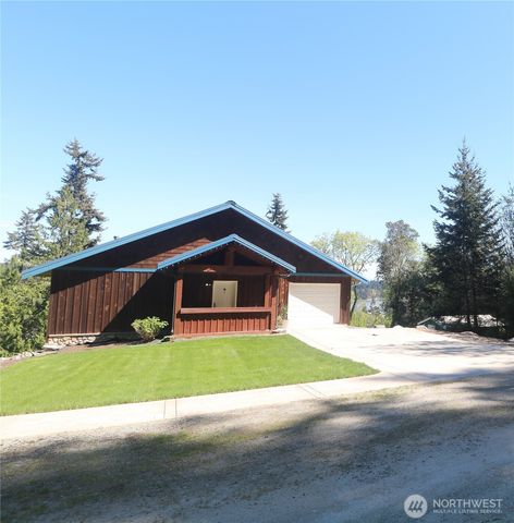 207 Triangle Cove Lane, Camano Island, WA 98282