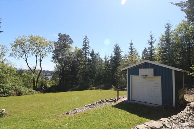 207 Triangle Cove Lane, Camano Island, WA 98282