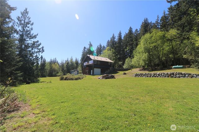 207 Triangle Cove Lane, Camano Island, WA 98282