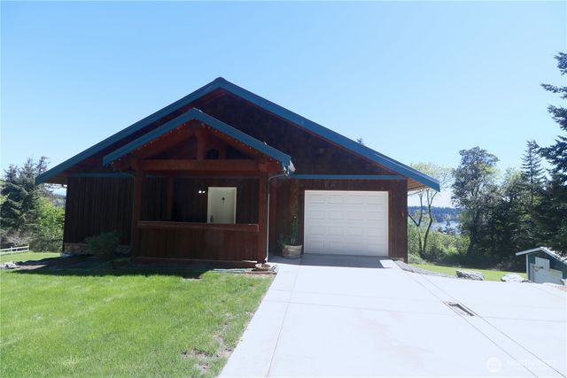 207 Triangle Cove Lane, Camano Island, WA 98282