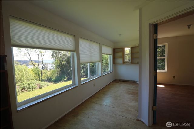 207 Triangle Cove Lane, Camano Island, WA 98282