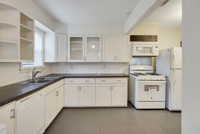 2888 MIDLAND AVE, Memphis, TN 38111