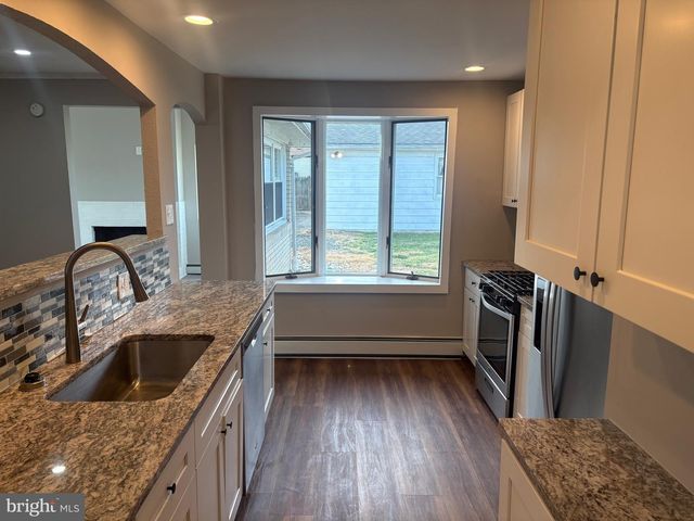 932 ROZEL AVE, Southampton, PA 18966