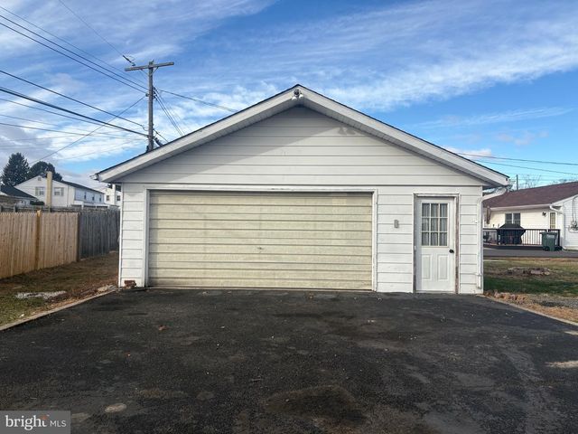 932 ROZEL AVE, Southampton, PA 18966