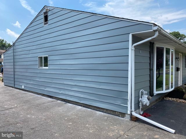 932 ROZEL AVE, Southampton, PA 18966