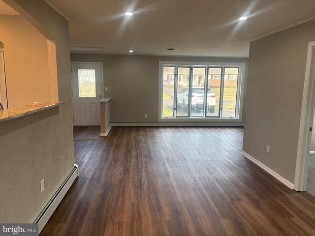 932 ROZEL AVE, Southampton, PA 18966