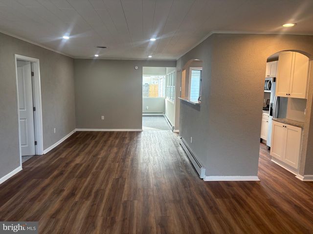 932 ROZEL AVE, Southampton, PA 18966