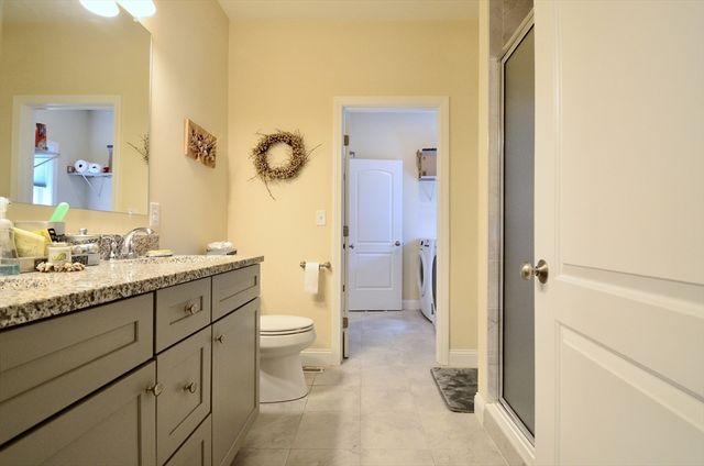 18 Tea Party Circle 18, Holden, MA 01520