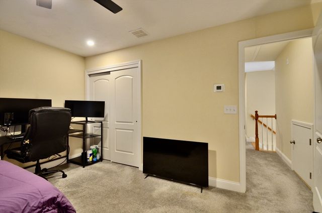 18 Tea Party Circle 18, Holden, MA 01520