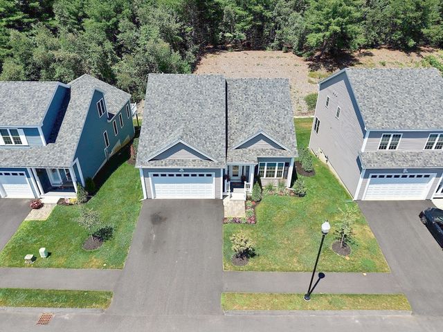 18 Tea Party Circle 18, Holden, MA 01520