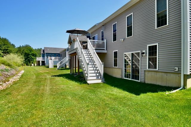 18 Tea Party Circle 18, Holden, MA 01520