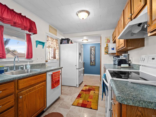 303 Home Street, Huntington, IN 46750