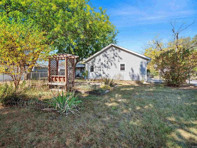 303 Home Street, Huntington, IN 46750