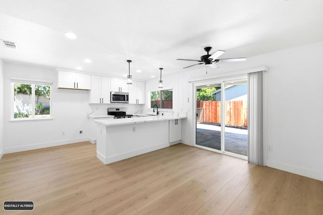 6333 Bamford Dr, Sacramento, CA 95823