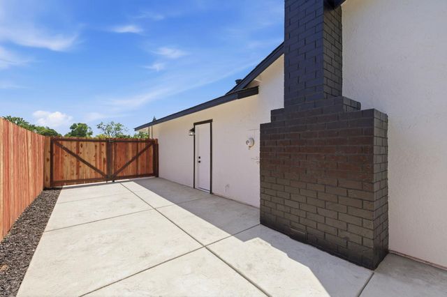 6333 Bamford Dr, Sacramento, CA 95823