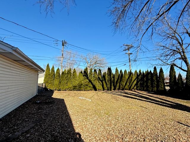 1115 Lotus Drive, Round Lake Beach, IL 60073