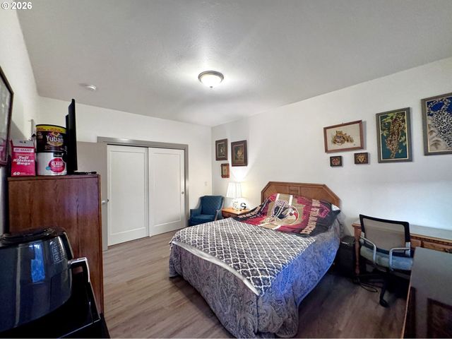 929 OLD COUNTY Rd, Brookings, OR 97415