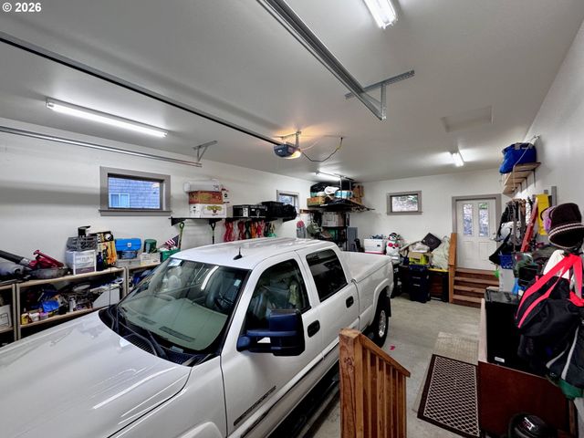 929 OLD COUNTY Rd, Brookings, OR 97415