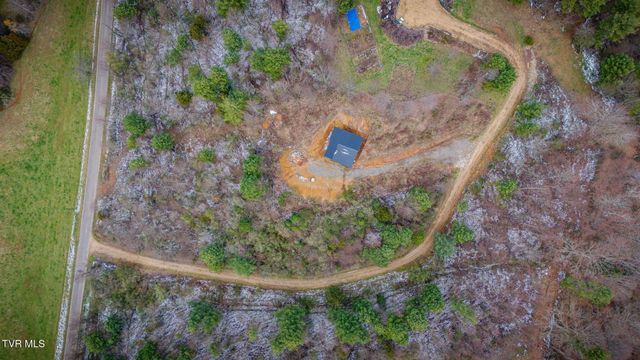 151 Windy Hill Private Lane, Butler, TN 37640