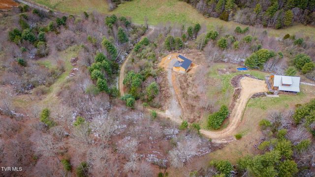 151 Windy Hill Private Lane, Butler, TN 37640