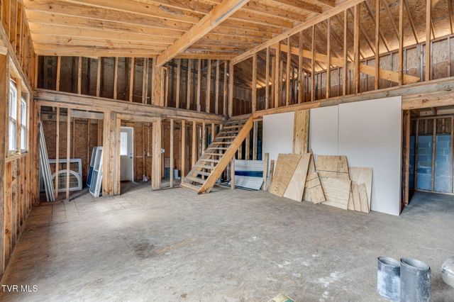 151 Windy Hill Private Lane, Butler, TN 37640