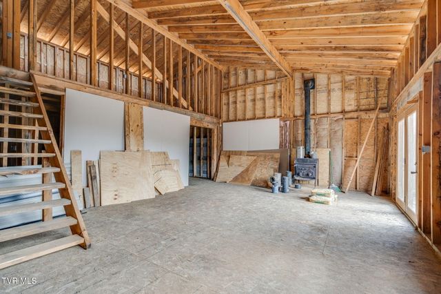 151 Windy Hill Private Lane, Butler, TN 37640