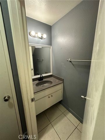 165 Racquet Club Drive, Compton, CA 90220