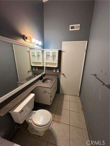 165 Racquet Club Drive, Compton, CA 90220