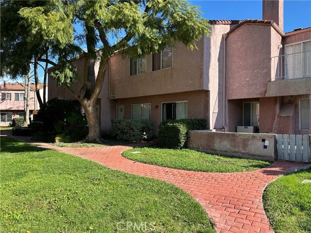 165 Racquet Club Drive, Compton, CA 90220