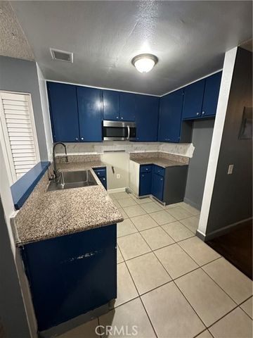 165 Racquet Club Drive, Compton, CA 90220