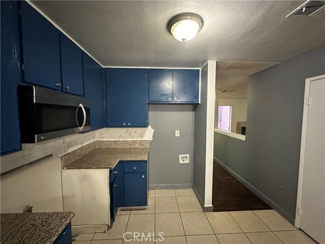 165 Racquet Club Drive, Compton, CA 90220