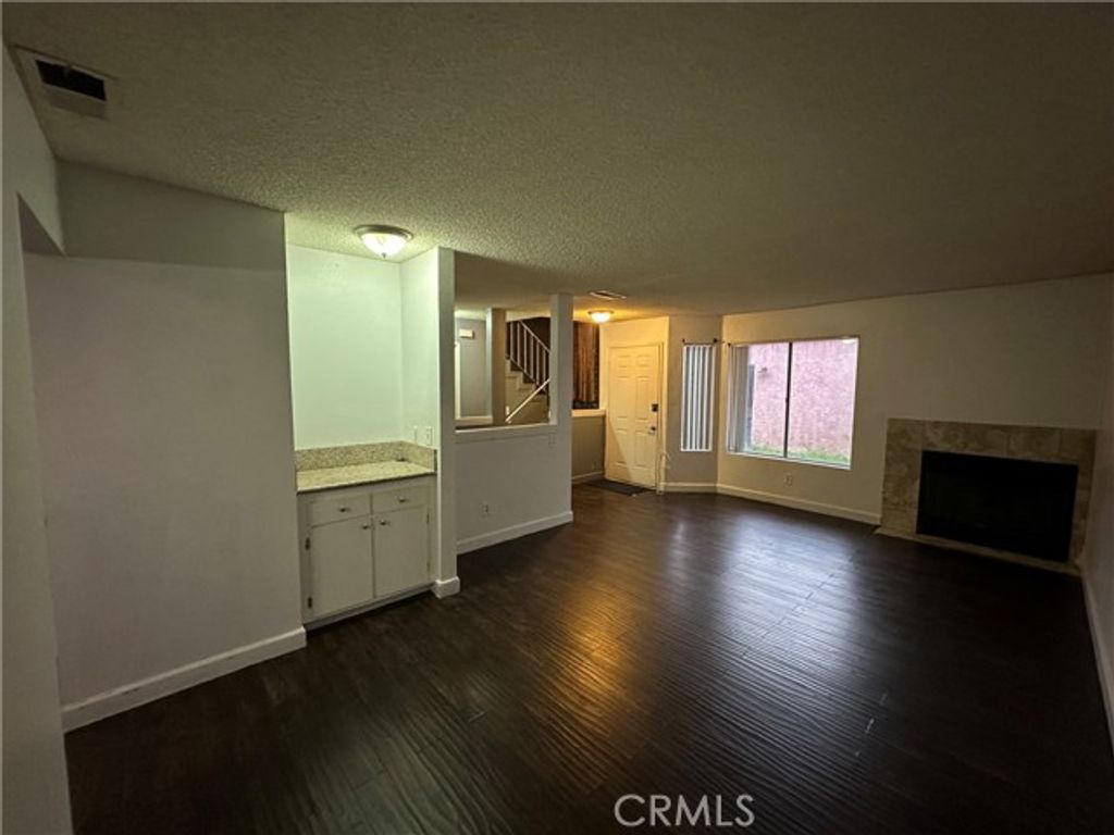 165 Racquet Club Drive, Compton, CA 90220