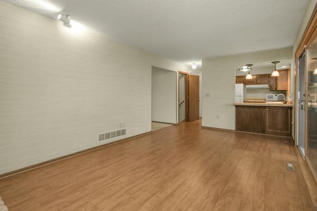 1307 Kassan Drive, South Saint Paul, MN 55075