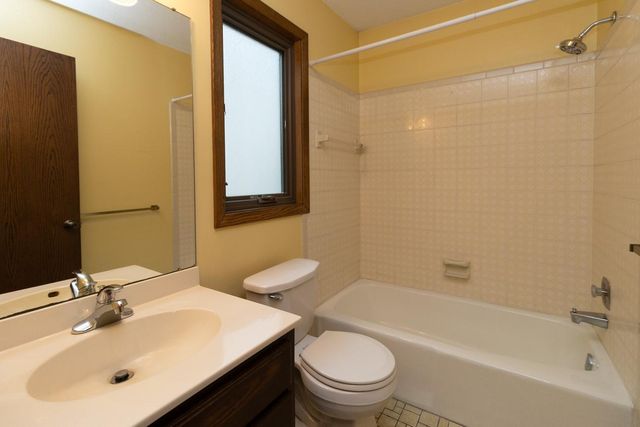 1307 Kassan Drive, South Saint Paul, MN 55075