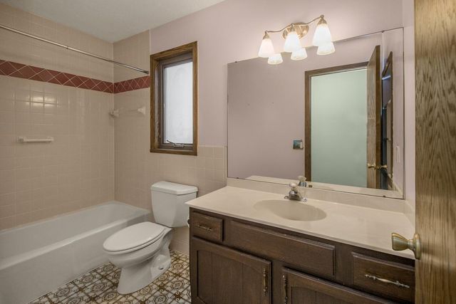 1307 Kassan Drive, South Saint Paul, MN 55075