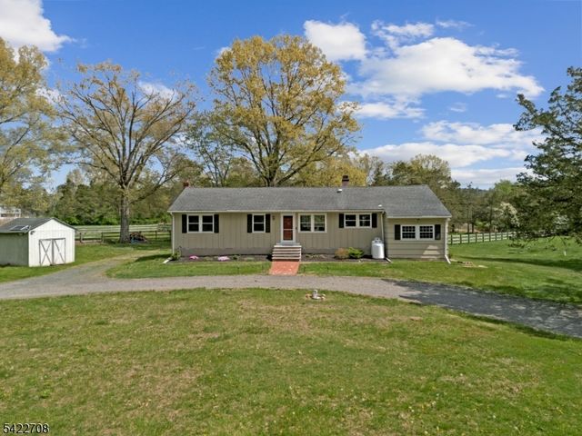 65 Somerset Ter, Bedminster Twp., NJ 07921