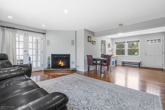 65 Somerset Ter, Bedminster Twp., NJ 07921