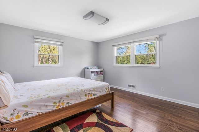 65 Somerset Ter, Bedminster Twp., NJ 07921