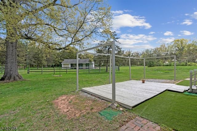 65 Somerset Ter, Bedminster Twp., NJ 07921