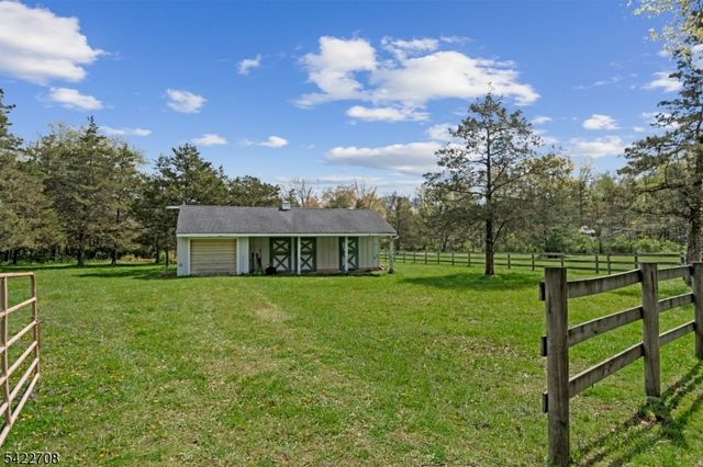 65 Somerset Ter, Bedminster Twp., NJ 07921