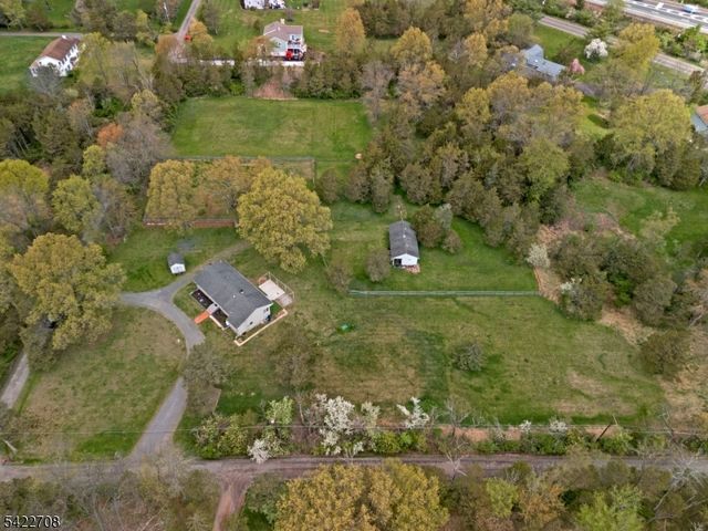 65 Somerset Ter, Bedminster Twp., NJ 07921